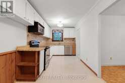 639 IRWIN CRESCENT | Newmarket Ontario | Slide Image Six