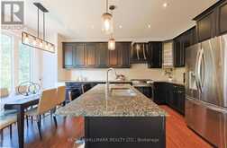 315 THOMAS PHILLIPS DRIVE | Aurora Ontario | Slide Image Twelve
