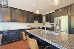 315 THOMAS PHILLIPS DRIVE | Aurora Ontario | Slide Image Thirteen