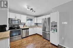 27 MASTERS DRIVE | Barrie Ontario | Slide Image Six