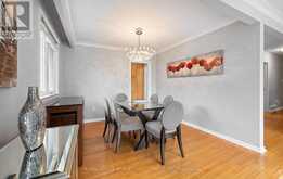 22 ARBROATH CRESCENT | Toronto Ontario | Slide Image Eleven