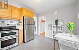 22 ARBROATH CRESCENT | Toronto Ontario | Slide Image Sixteen