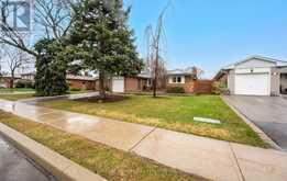 22 ARBROATH CRESCENT | Toronto Ontario | Slide Image Two