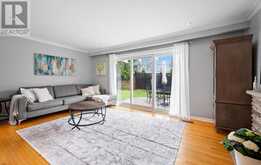 22 ARBROATH CRESCENT | Toronto Ontario | Slide Image Eight