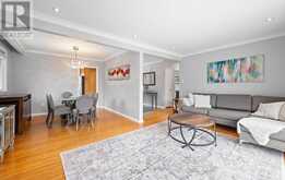 22 ARBROATH CRESCENT | Toronto Ontario | Slide Image Nine