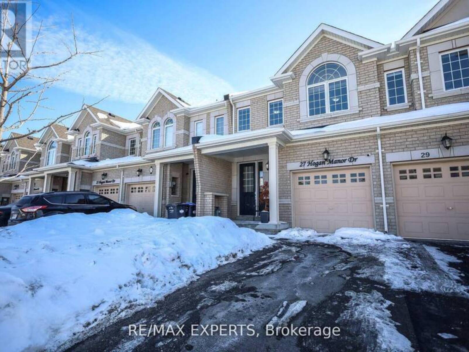 27 HOGAN MANOR DRIVE, Brampton, Ontario L7A 4V3