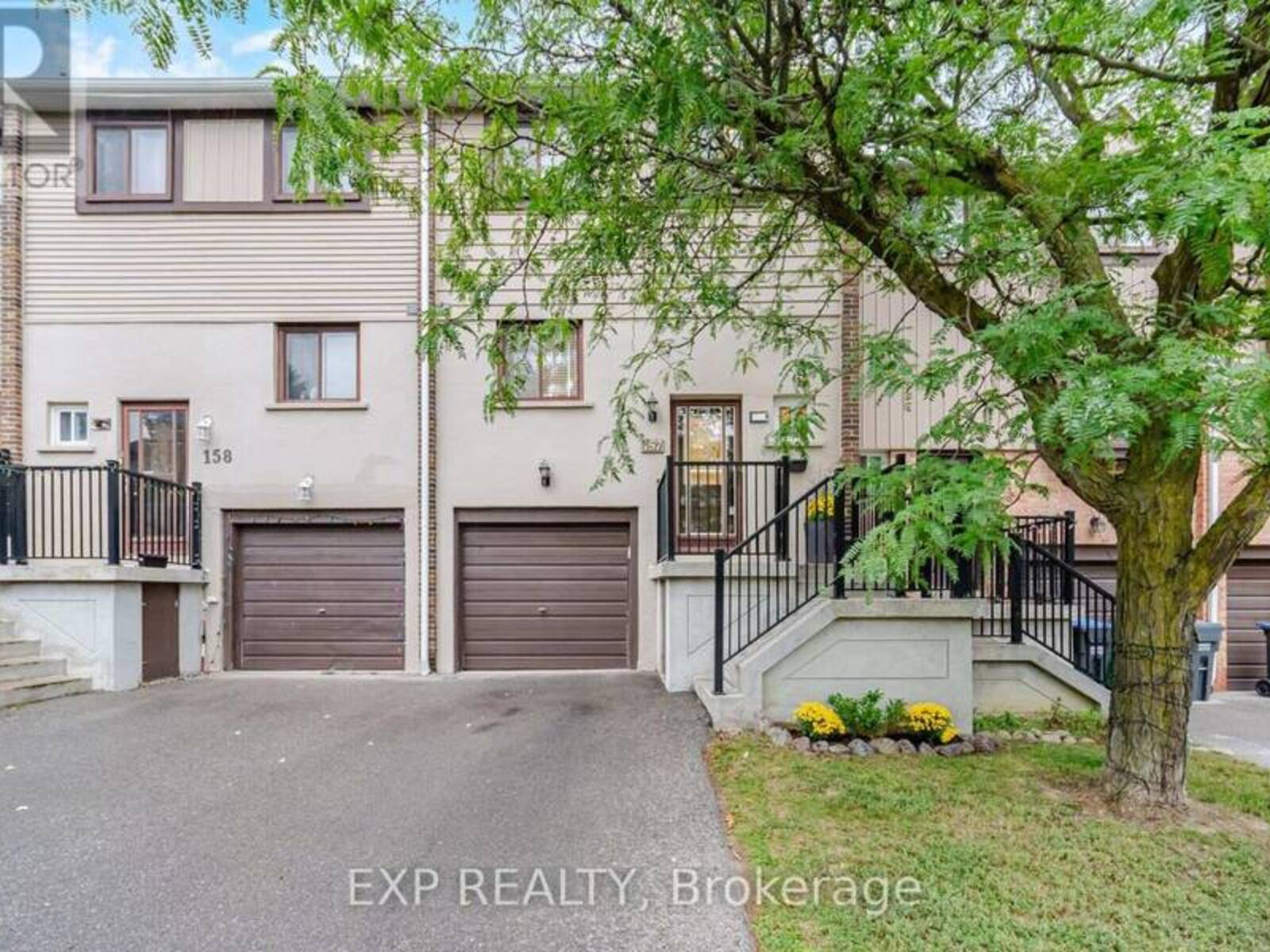 157 MOREGATE CRESCENT, Brampton, Ontario L6S 3K9