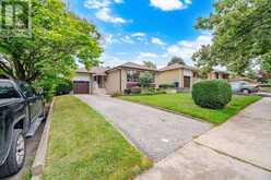 147 CHAPMAN ROAD | Toronto Ontario | Slide Image Three