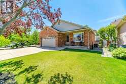 5122 MEADOWOOD LANE | Beamsville Ontario | Slide Image Four