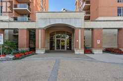 LPH6 - 75 KING WILLIAM CRESCENT | Richmond Hill Ontario | Slide Image Two