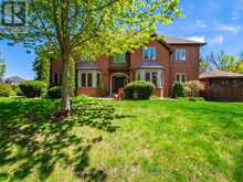 888 CRESTA RIDER PLACE | Newmarket Ontario | Slide Image One