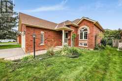 57 RINALDO ROAD | Georgina Ontario | Slide Image Four
