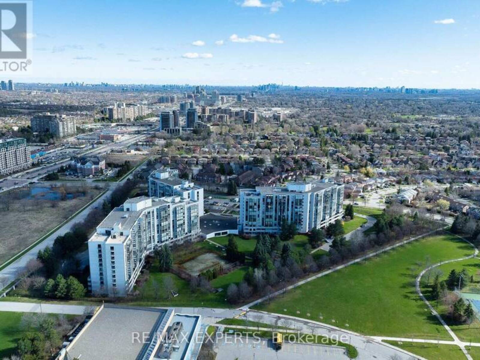 PH01 - 30 HARDING BOULEVARD W, Richmond Hill, Ontario L4C 9M3