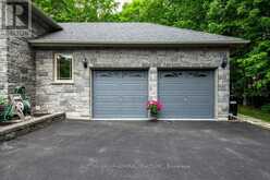 79 FOREST CIRCLE | Tiny Ontario | Slide Image Four