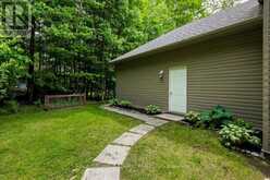 79 FOREST CIRCLE | Tiny Ontario | Slide Image Five