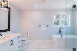 20 WADE GREEN | Cambridge Ontario | Slide Image Thirty