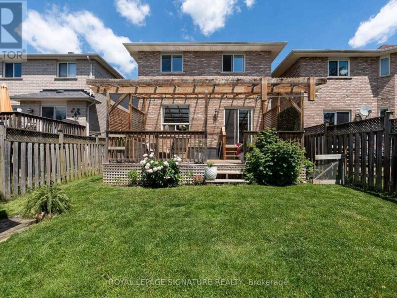 116 CLEARMEADOW BOULEVARD, Newmarket, Ontario L3X 2M5
