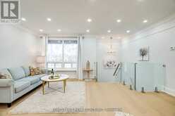1 WILLIS DRIVE | Aurora Ontario | Slide Image Nine