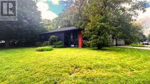 1 WILLIS DRIVE | Aurora Ontario | Slide Image One