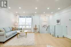 1 WILLIS DRIVE | Aurora Ontario | Slide Image Nine