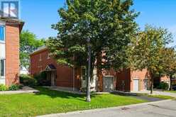 43 - 255 SHAFTSBURY AVENUE | Richmond Hill Ontario | Slide Image Four