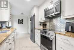 37 BIRCHLEAF CRESCENT | Toronto Ontario | Slide Image Eight