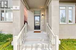 9 APPLEGATE DRIVE | East Gwillimbury Ontario | Slide Image Three