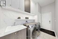 9 APPLEGATE DRIVE | East Gwillimbury Ontario | Slide Image Seventeen