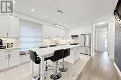 9 APPLEGATE DRIVE | East Gwillimbury Ontario | Slide Image Six