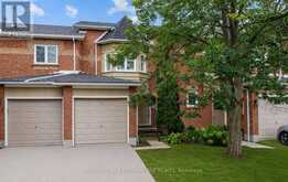 919 CARIBOU VALLEY CIRCLE | Newmarket Ontario | Slide Image One