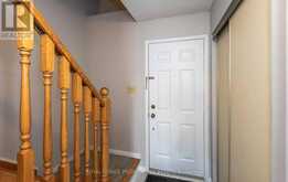 919 CARIBOU VALLEY CIRCLE | Newmarket Ontario | Slide Image Three