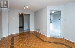 919 CARIBOU VALLEY CIRCLE | Newmarket Ontario | Slide Image Nine
