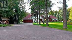 11 RODEO DRIVE | Fenelon Falls Ontario | Slide Image Three