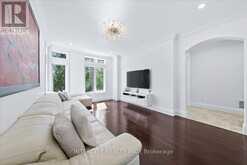 102 COOK'S MILL CRESCENT | Vaughan Ontario | Slide Image Nine