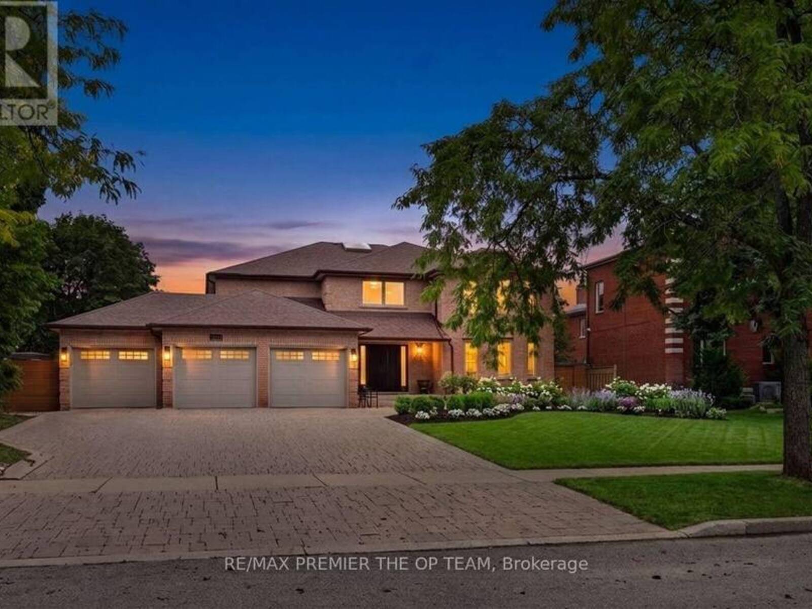 155 DIANAWOOD RIDGE, Vaughan, Ontario L4L 6W9