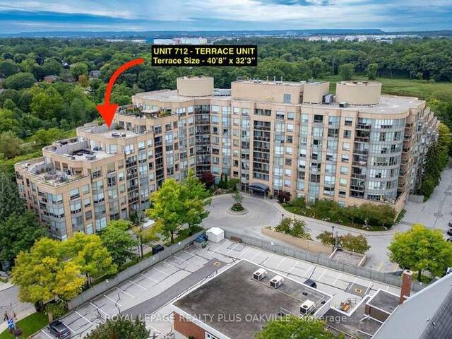 712 - 2511 LAKESHORE ROAD W Oakville Ontario, L6L 6L9 - 2 Bedrooms Waterfront Condo For Sale