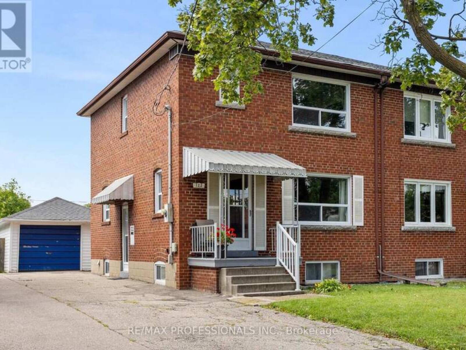 122 TREEVIEW DRIVE, Toronto, Ontario M8W 4C3