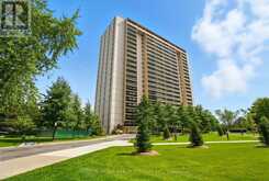 1504 - 812 BURNHAMTHORPE ROAD | Toronto Ontario | Slide Image Thirty-six