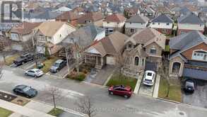 39 MCKIBBON AVENUE | Hamilton Ontario | Slide Image Thirty-two