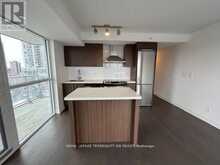 902 - 58 ORCHARD VIEW BOULEVARD | Toronto Ontario | Slide Image Four
