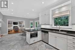 110 UPPER CANADA DRIVE | Toronto Ontario | Slide Image Nine