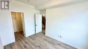 8 - 20 LYTHAM GREEN CIRCLE | Newmarket Ontario | Slide Image Sixteen