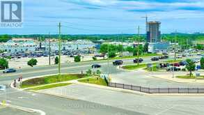 8 - 20 LYTHAM GREEN CIRCLE | Newmarket Ontario | Slide Image Thirty-seven
