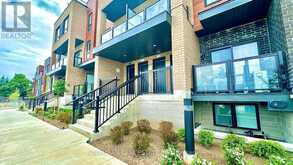 8 - 20 LYTHAM GREEN CIRCLE | Newmarket Ontario | Slide Image Forty-one
