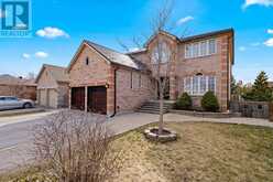 59 CARLEY CRESCENT | Barrie Ontario | Slide Image Three