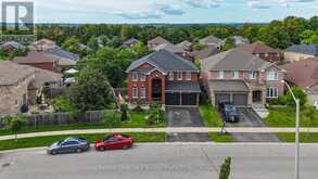 4 IMPERIAL CROWN LANE | Barrie Ontario | Slide Image Two