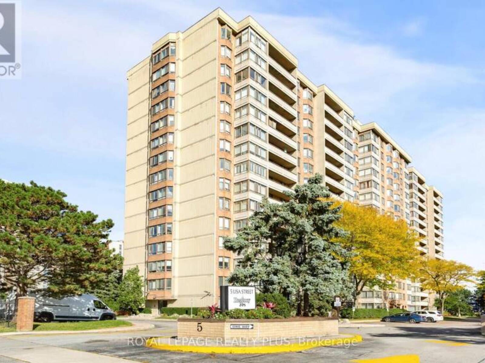 803 - 5 LISA STREET, Brampton, Ontario L6T 4T4