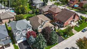 43 STRAWBERRY HILL COURT | Caledon Ontario | Slide Image Four