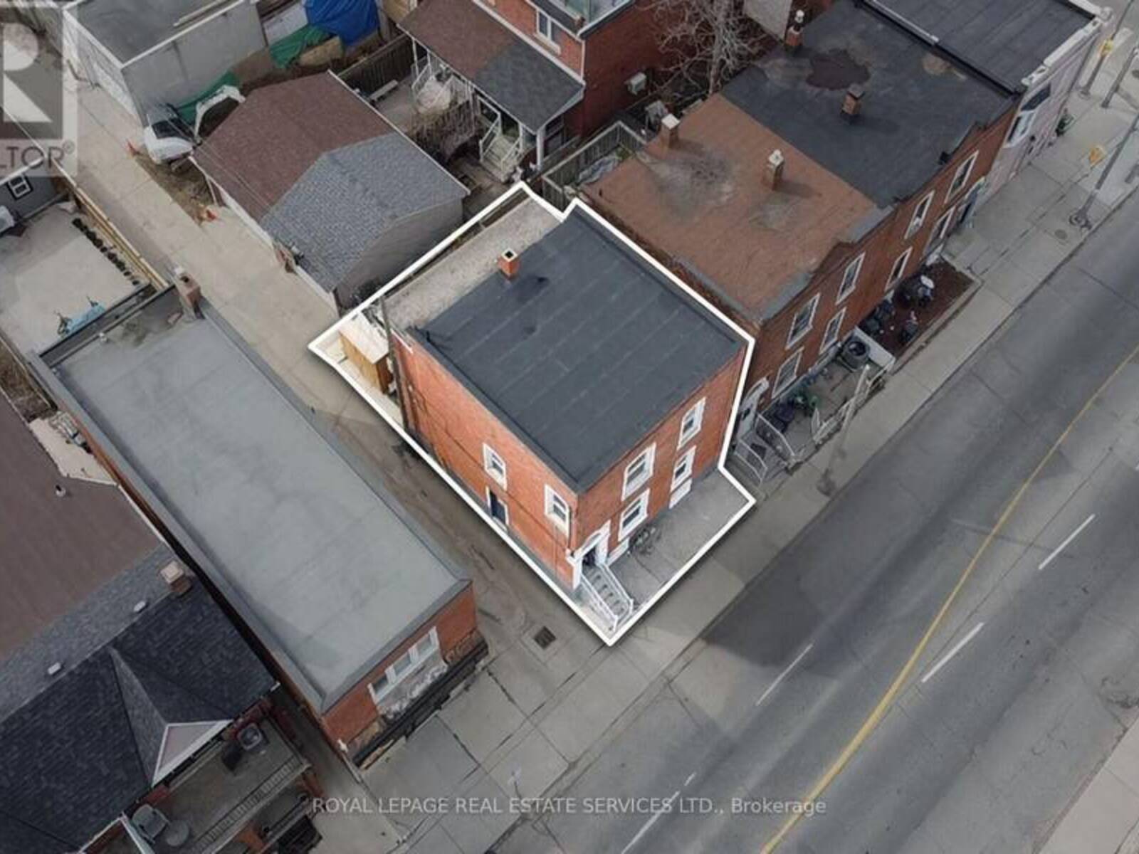 740 LANSDOWNE AVENUE, Toronto, Ontario M6H 3Y8