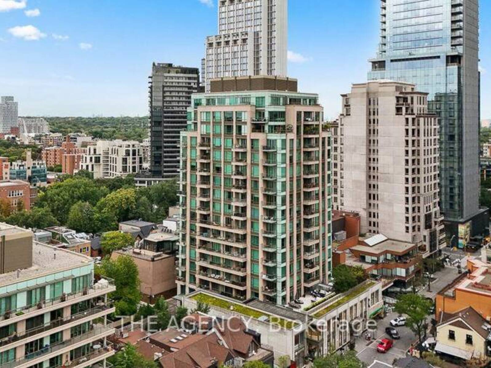 902 - 80 YORKVILLE AVENUE, Toronto, Ontario M5R 2C2
